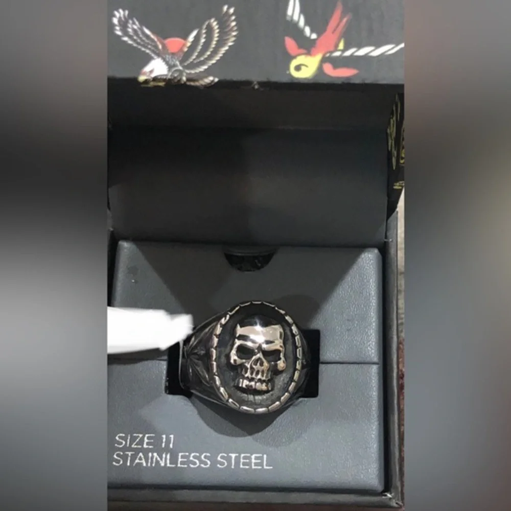 Ed Hardy Men's Skull Head silver‎ gunmetal Statement Ring size 11 NEW in box